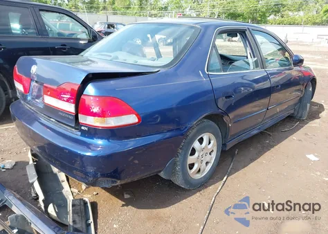 2001 Honda Accord 2.3 Ex z USA, uszkodzony, nr VIN 1HGCG66831A104813